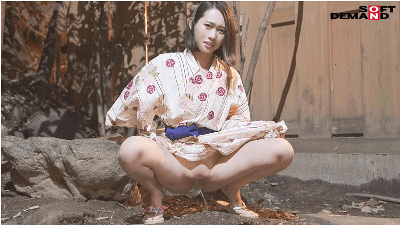 熟女・三池小春の放尿